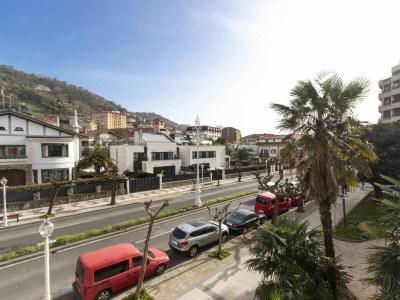 Apartment Elkano | The Rentals Collection - Environment photo 24