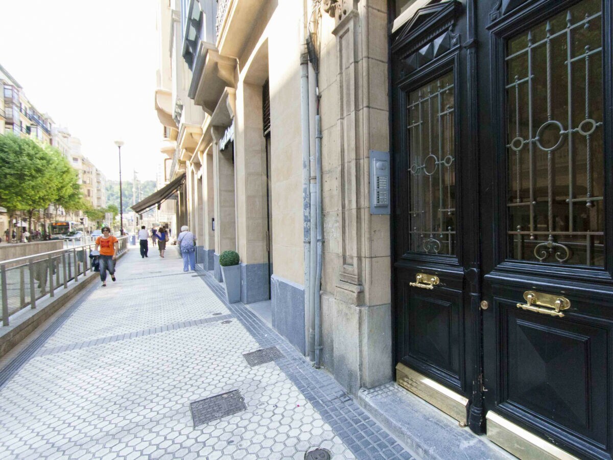 Apartment Gallery | The Rentals Collection - Outdoor photo 3