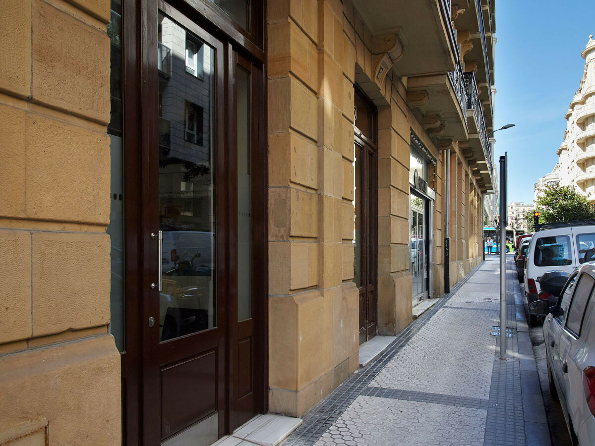 Apartment Gros Arena I | The Rentals Collection