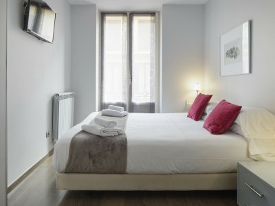 Apartment Gros Arena I | The Rentals Collection - Features photo 11