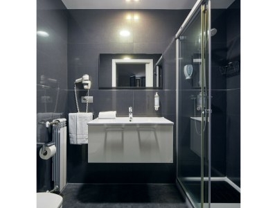 Apartment Gros Arena I | The Rentals Collection - Features photo 13