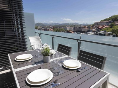 Apartment Issar - The Rentals Collection - Outdoor photo 2