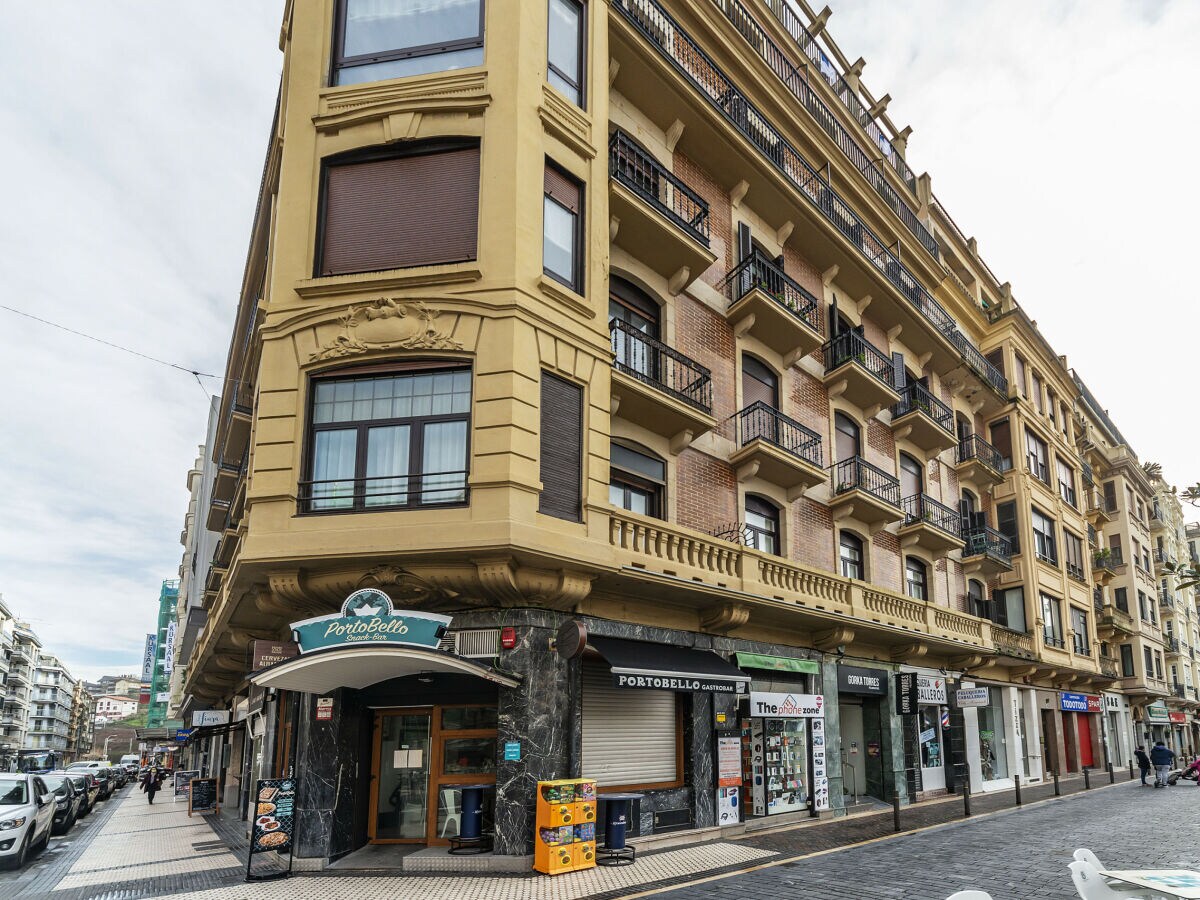 Apartment Joy | The Rentals Collection - Outdoor photo 5