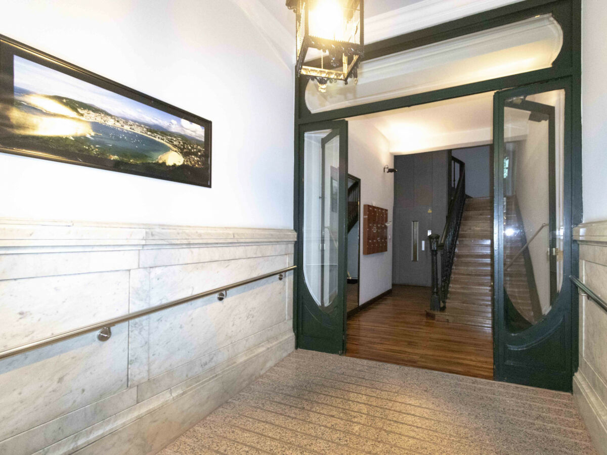 Apartment Legazpi | The Rentals Collection - Outdoor photo 2