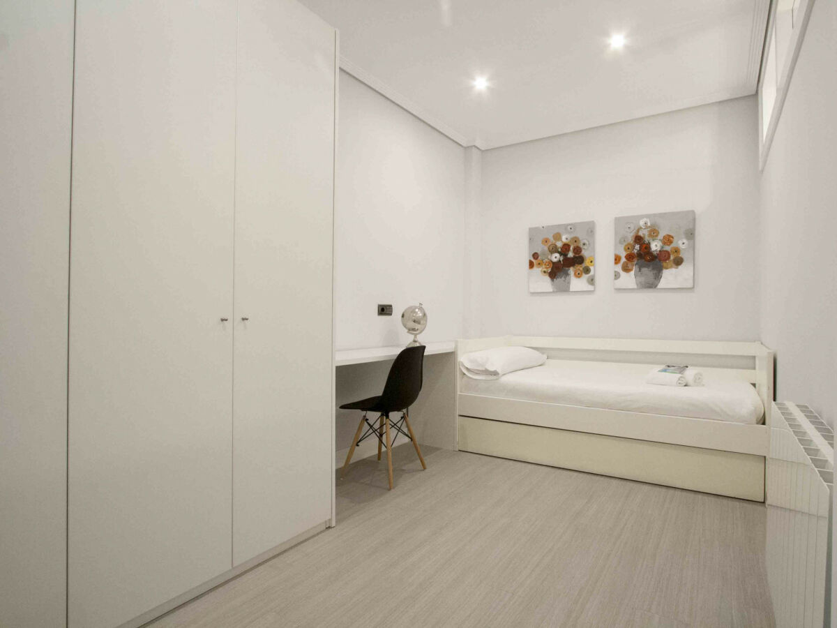 Apartment Seaside | The Rentals Collection - Features photo 4