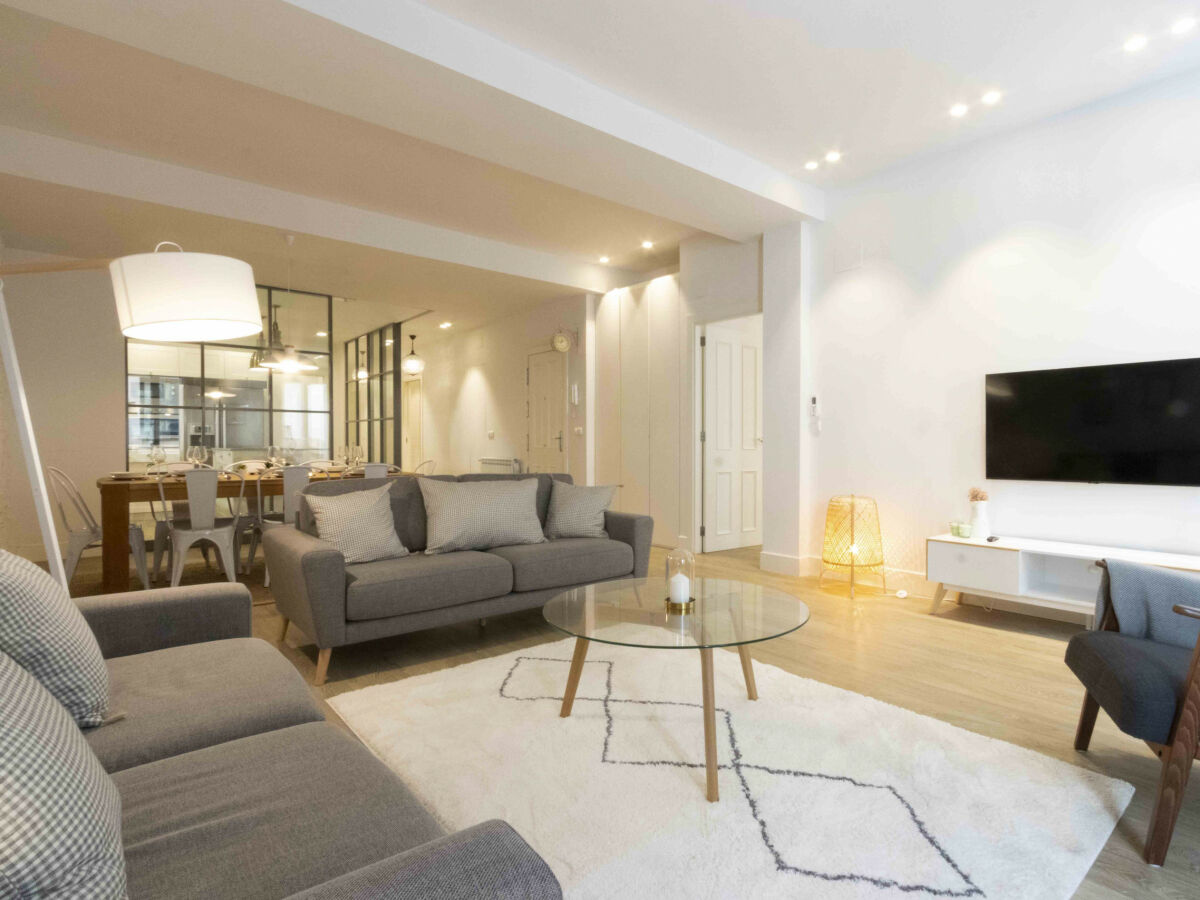 Apartment Spirit | The Rentals Collection - Features photo 4