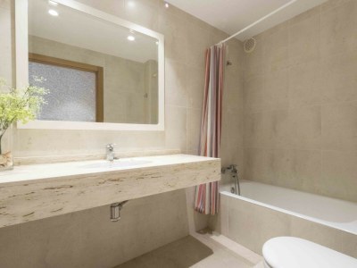 Apartment Urumea | The Rentals Collection - Features photo 7