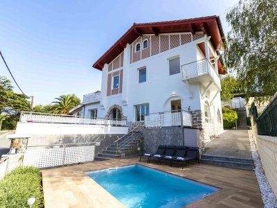 Villa Villa Alaia | The Rentals Collection in San Sebastián - Villa