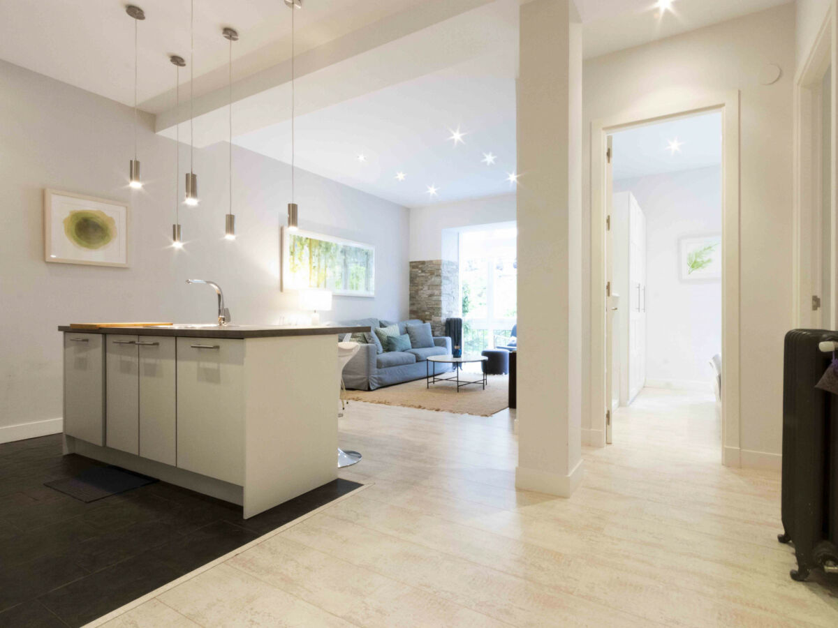 Apartment Wals | The Rentals Collection