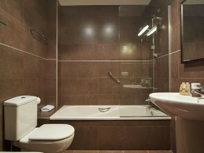 Apartment Eiffel | The Rentals Collection - Features photo 15