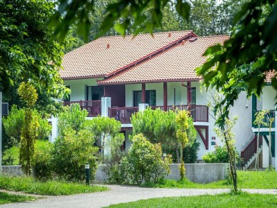 Holiday park Coastal Apartment with Terrace - Outdoor photo 8