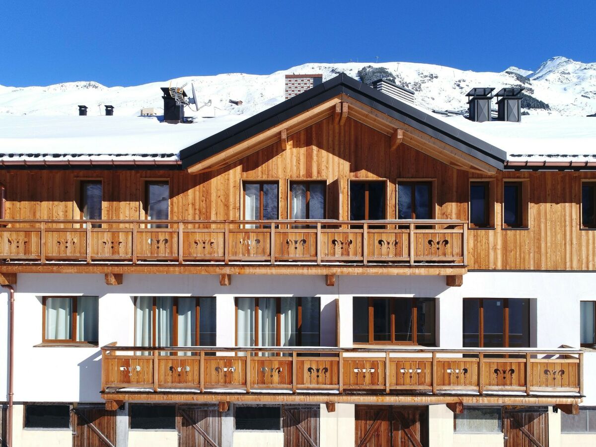 Chalet Chalet in Les Menuires by Les Trois Vallées