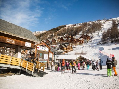 Holiday park Apartment in Valmeinier with Valley Views - Environment photo 16