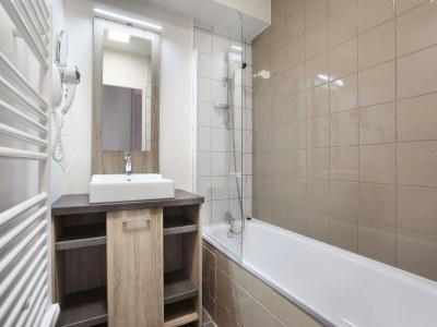 Holiday park Chalet in Praroustan mit Bergblick - Features photo 6