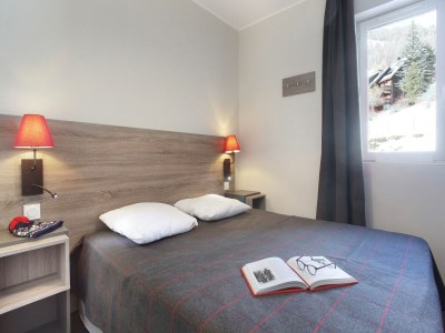 Holiday park Chalet in Praroustan mit Bergblick - Features photo 18