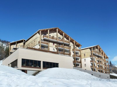 Holiday park Chalet in Praroustan mit Bergblick in Alpes de Haute Provence - Holiday park