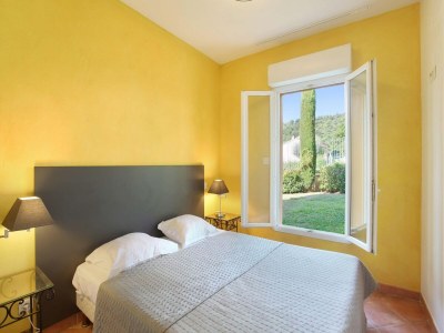 Holiday park Wohnung in Gréoux-Les-Bains nahe Seen - Features photo 13