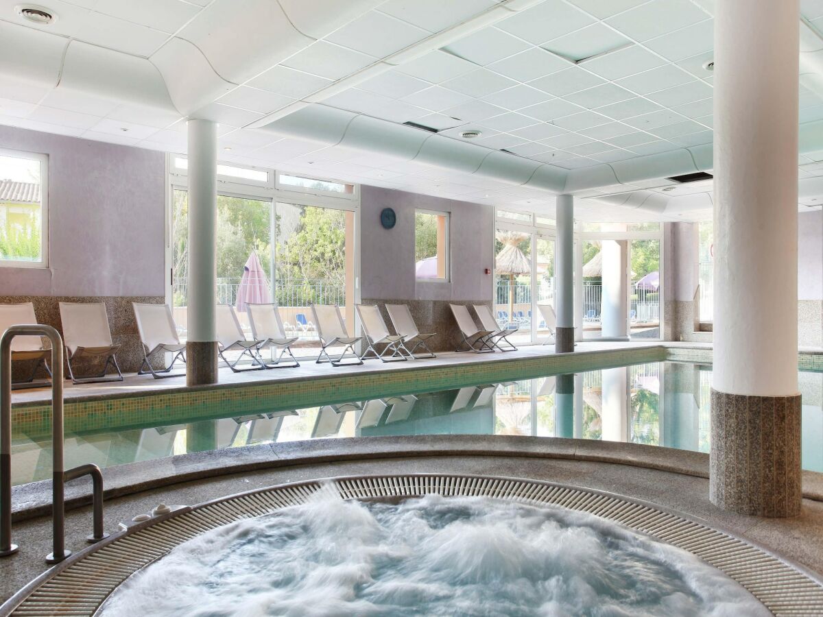 Holiday park Apartment in Gréoux-Les-Bains near Lakes - Outdoor photo 3