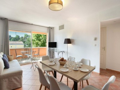 Holiday park Wohnung in Gréoux-Les-Bains bei Seen - Features photo 8