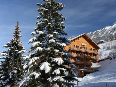 Holiday park Chalet am Hang in Vars - Outdoor photo 4