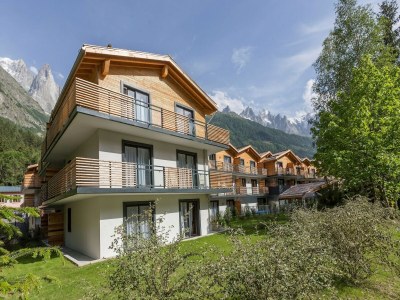 Holiday park Apartment in Chamonix with Heated Pool - Outdoor photo 3