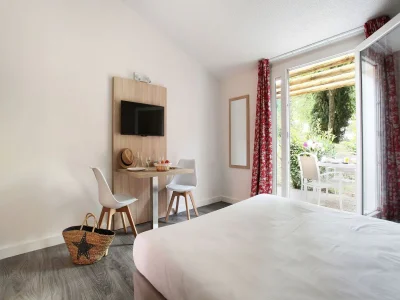 Holiday park Resort in Arles mit Pools nahe Camargue - Features photo 9