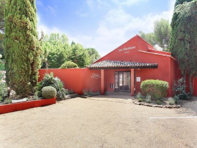 Holiday park Resort in Arles mit Pools nahe Camargue - Features photo 12