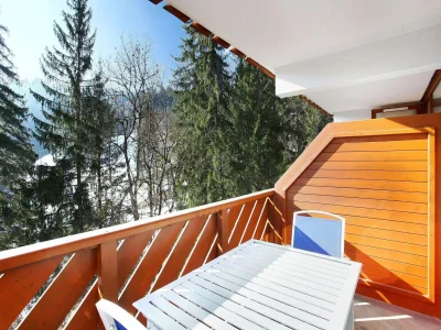 Holiday park Cosy Ski Apartment w/ Pool - Outdoor photo 5