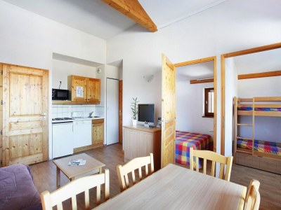 Holiday park Cosy Ski Apartment w/ Pool - Features photo 6