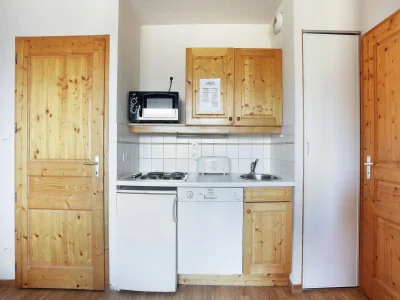 Holiday park Cosy Ski Apartment w/ Pool - Features photo 7