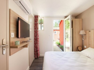 Holiday park Resort in Arles mit Pools nahe Camargue - Features photo 8