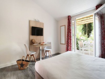 Holiday park Resort in Arles mit Pools nahe Camargue - Features photo 9