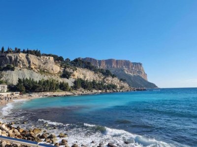 Holiday park Chalet in Provence with Shady Pine Retreat - Environment photo 16