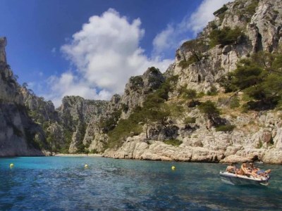 Holiday park Chalet in Provence with Shady Pine Retreat - Environment photo 31