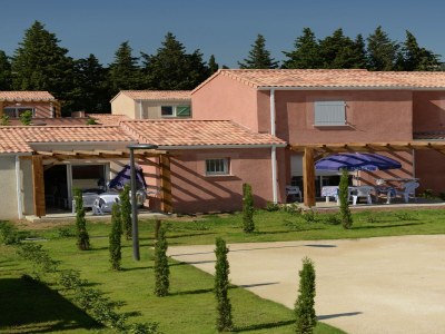 Holiday park Gemütliches Landhaus in Les Alpilles - Outdoor photo 8