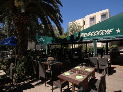 Holiday park Wohnung in Frankreich mit Pool und Kiefern - Outdoor photo 4