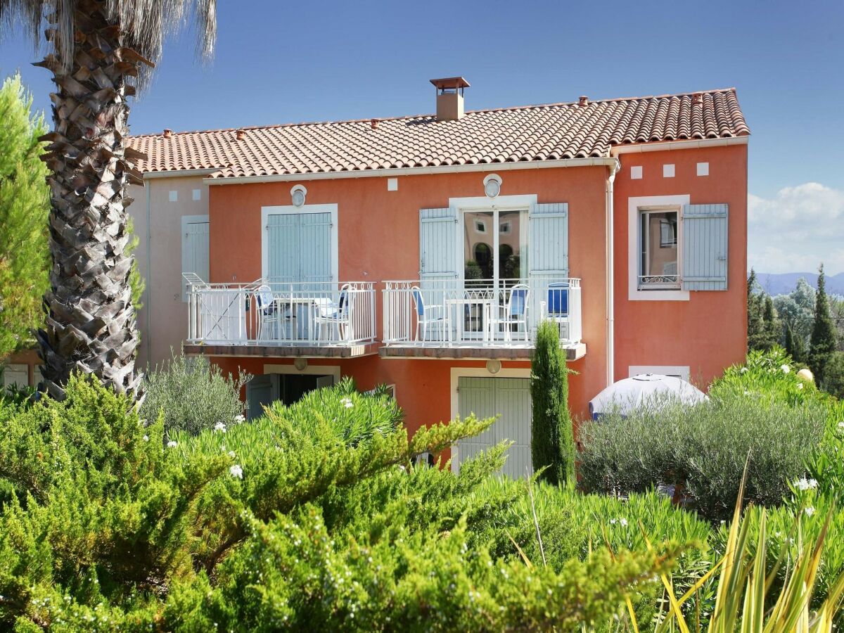 Holiday park Spacious Apt Near the Beach - Outdoor photo 5