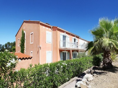 Holiday park Spacious Apt Near the Beach - Outdoor photo 6