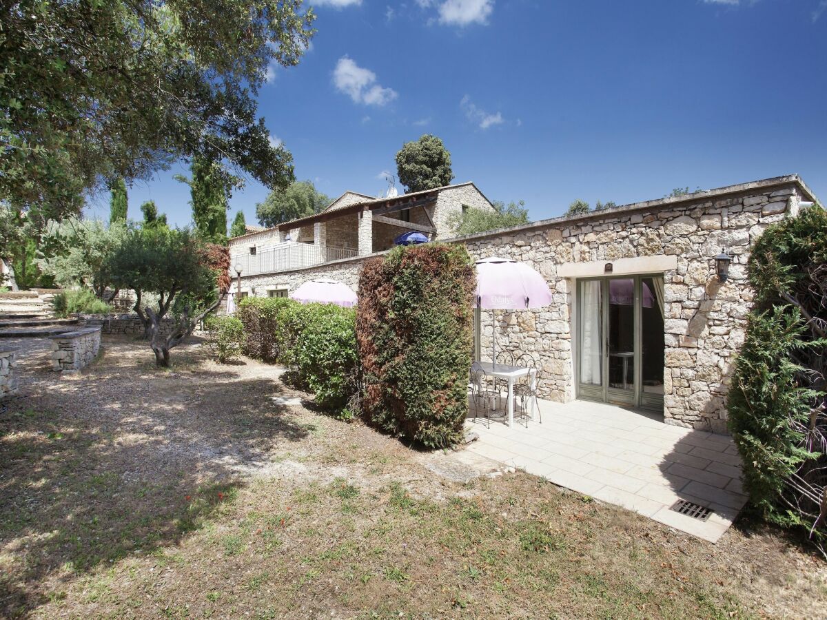 Holiday park Maisonette in Gordes near Vaucluse Hills - Outdoor photo 4