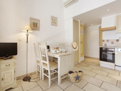 Holiday park Maisonette in Gordes near Vaucluse Hills - Features photo 9