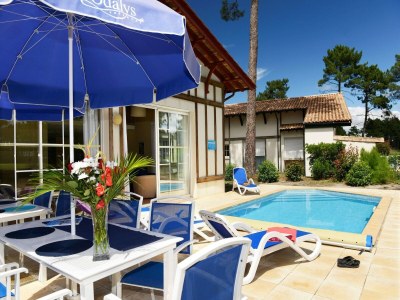 Holiday park Villa in France with Golf Course & Pool - Outdoor photo 2