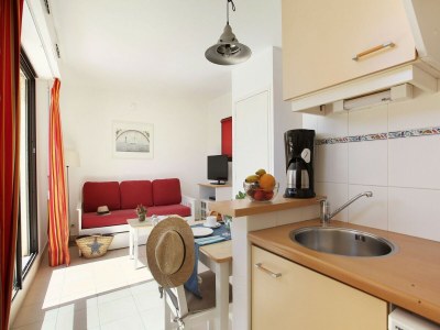 Holiday park Apartment in Saint-Loup amid Pine Trees - Features photo 10
