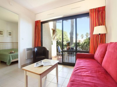 Holiday park Apartment in Saint-Loup amid Pine Trees - Features photo 14