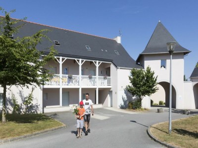 Holiday park Holiday Home in Bretagne by Emerald Coast - Outdoor photo 2