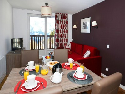 Holiday park Chalet in Auris-en-Oisans mit Balkonblick - Features photo 11