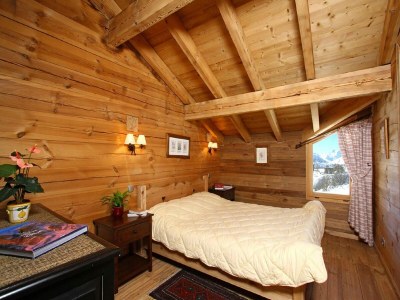 Chalet Chalet in Alpe d'Huez with Sauna & Hot Tub - Features photo 8