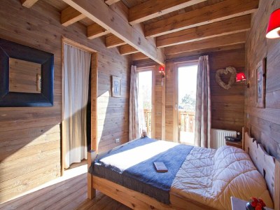 Chalet Chalet in Alpe d'Huez with Sauna & Hot Tub - Features photo 9