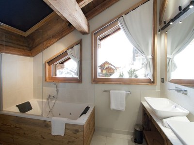 Chalet Chalet in Les Deux Alpes with Heated Pool - Features photo 7