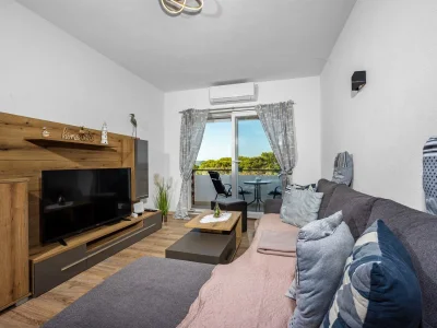 Apartment Apartment Ivana with Sea View - Pet Friendly - Features photo 10