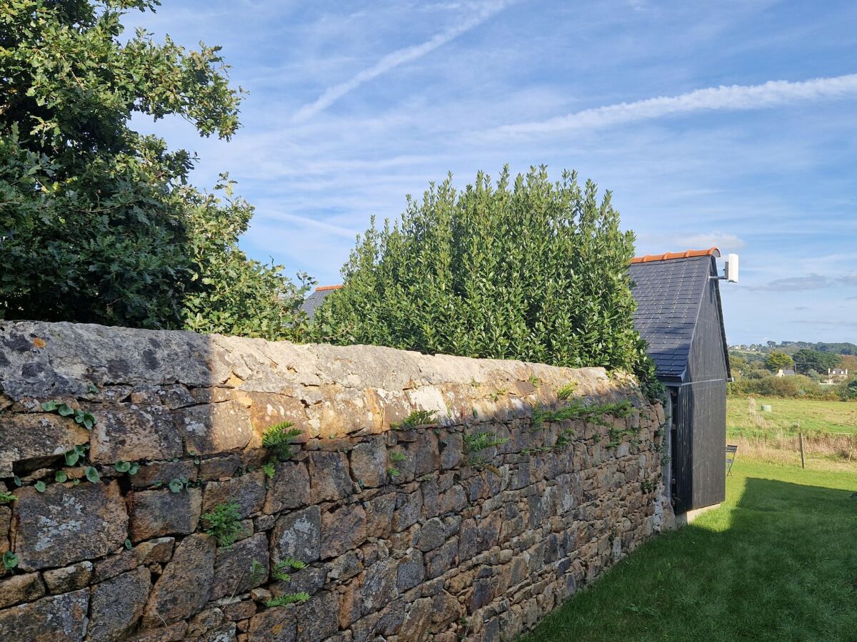 Holiday house Holiday Home in Plougasnou near Guerzit Beach - Outdoor photo 2